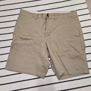 Old Navy Men's Tan Flat Front Shorts